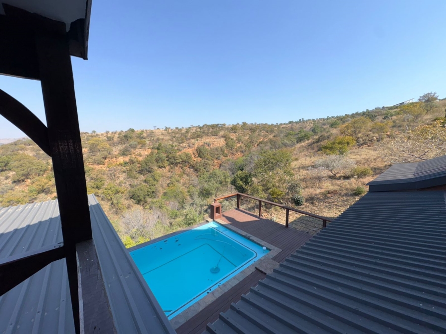 5 Bedroom Property for Sale in Waterkloof A H North West